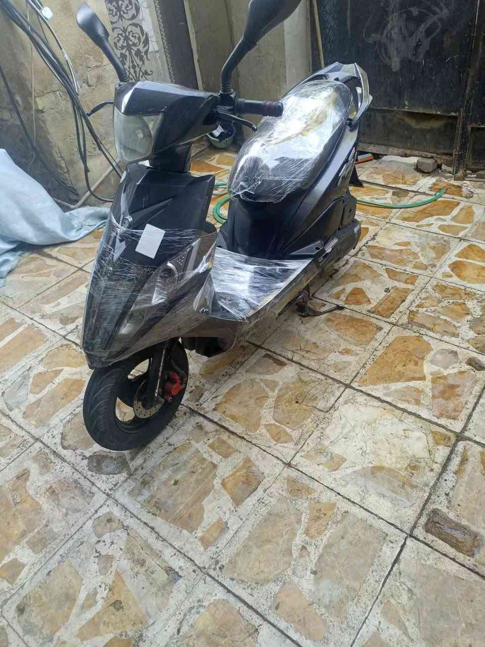 اماكس مضلع حديث نوزل دراجه جديده وما بيها نقص من طول للطول شغاله شاير سكنات لايت عالي نصي دشبول بك لايت شلعه معدل مكينه خرسه بوشه 49 كفاله نضوح تبخير تنقيص كفرات داخل وخارج ختم واحد ويا المكينه سعر 600 وبل عافيه عل يتخذها مكاني الحسينيه مال راشديه بغداد ***********
