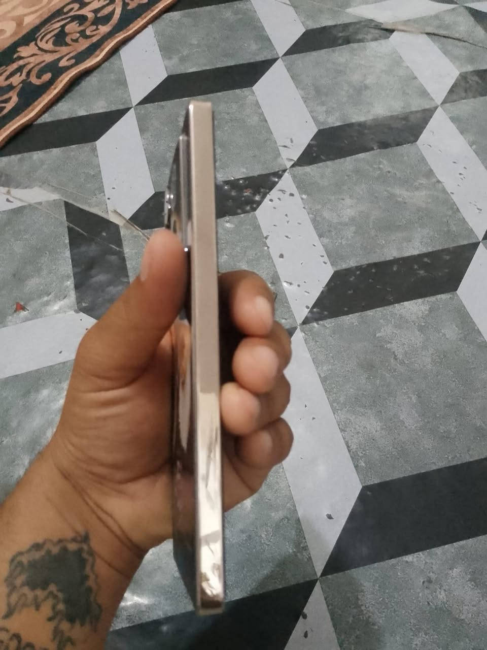 نوت 40 • نضيف • عادي