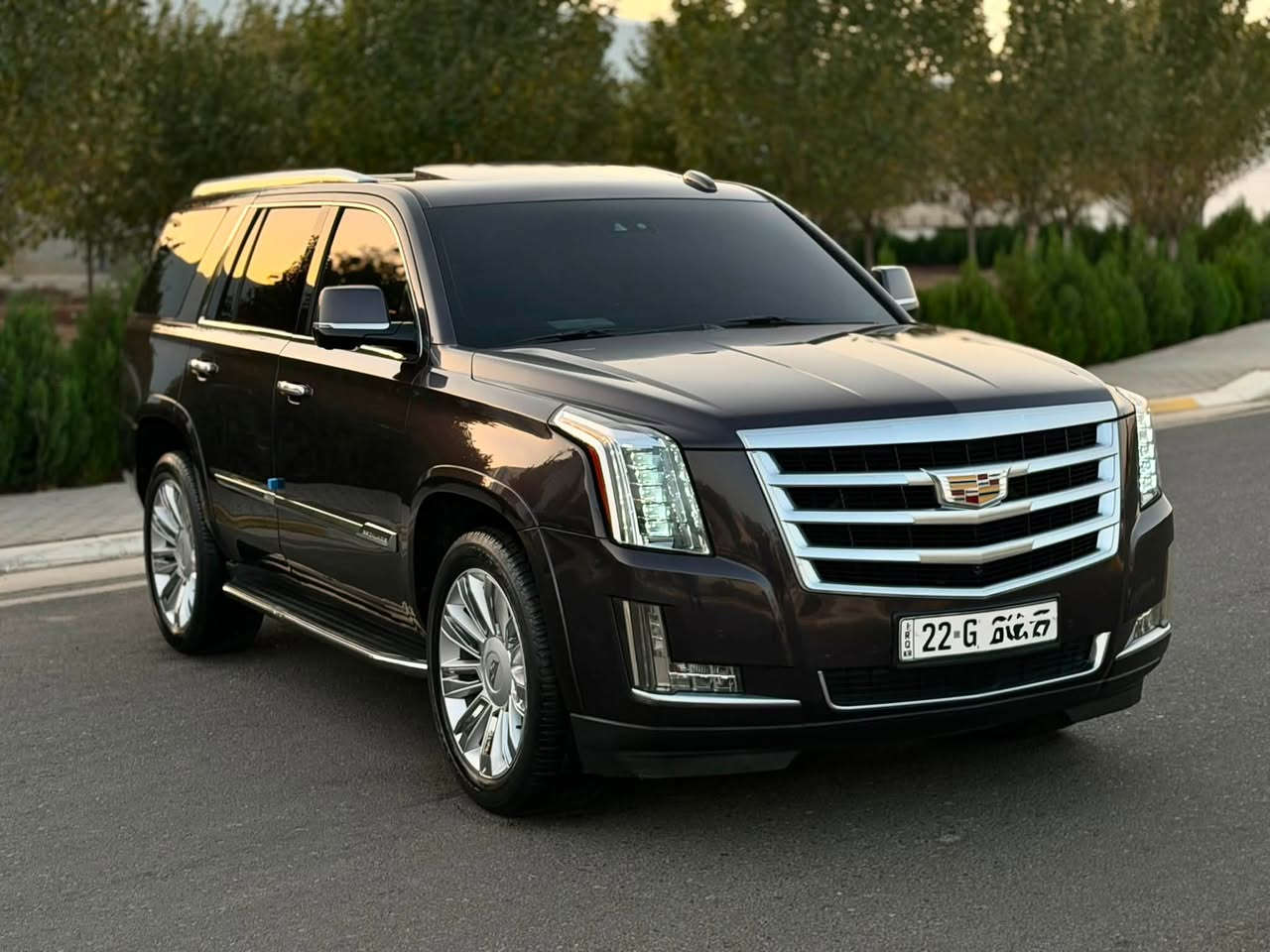 ﷽
‏                 CADILLAC ESCALADE PLATINUM 2016
▫️كاديلاك أسكاليد موديل 2016 
🔹مواصفات پلاتينيوم فول مواصفات ١/١
🔹لون مميز ( لون قهواي  )

▫️محرك V8 تمانية سلندر🔥
🔹كير و محرك بشرط
بدون صوت و بدون صرف بدون خلل
🔹ماشية  73  الف حقيقي

▫️سيارة كلين تايتل مكفولة كفالة عامة ✅
🔹مكفولة حتى دعاميات بشرط بدون صبوغ
🔹بدون صبوغ بدون شخت و بدون رصعات
🔹سيارة حيل حيلوة جديد جديد ماشاالله
🔹سيارة كل على وضع شريكة لوك لوك

▫️مواصفات پلاتينيوم
( بصمة - فتحة - فور ويل - دبل رادار  أمامي و جانبي - رادار خط طريق - داتاشو - خمس كاميرات - صندوق شفت - سقف DVD - شغال - شحن موبايل - قاصة - كشن جلد مساج - كشن تتفيئة و تبريد - كشن و ستيرن خزن - كشن هزاز - تبريد مركزي - لايت ليد و زينون بيلادي - حصاص أمامي و خلفي - مراي شفت - بعد هواي مواصفات )

◽️اربع تاير ويل جديد ويل بيلادي حجم 22
🔹سيارة شرط بدون اى نواقص گير و محرك و حدادي و كاهرباى كولة بشرط
🔹سنوي و رقم و هزة جديد سنوي بأسمي
🔹 نفسي يوم / تحويل و كاله حاظر
🔹 مكان_🌆 سليماني

◽️سعر_ 314$ 
◽️موبايل_ ***********
____________________________________
