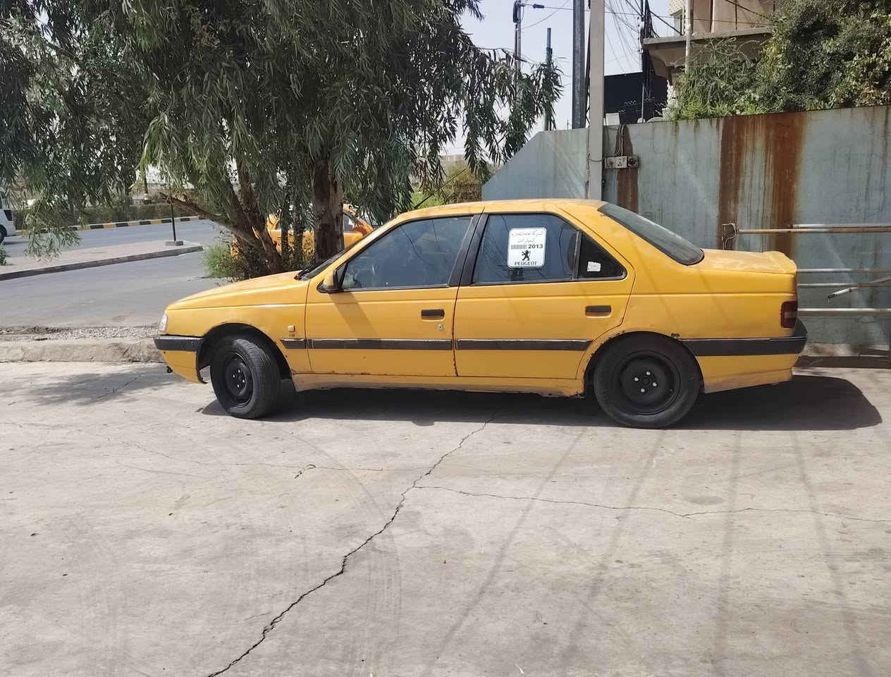 بيجو لميس 405 رقم بغداد دولي باسمي كوبون الكتروني هيئه وغرامات صفر مكينه وكير وكشنات امامي فرنسي.
 تدفئه نار وتبريد❄️ويه لسويج ثلج
السيارة كلها شغاله ما يعوزها مصرف
للاستفسار ***********
