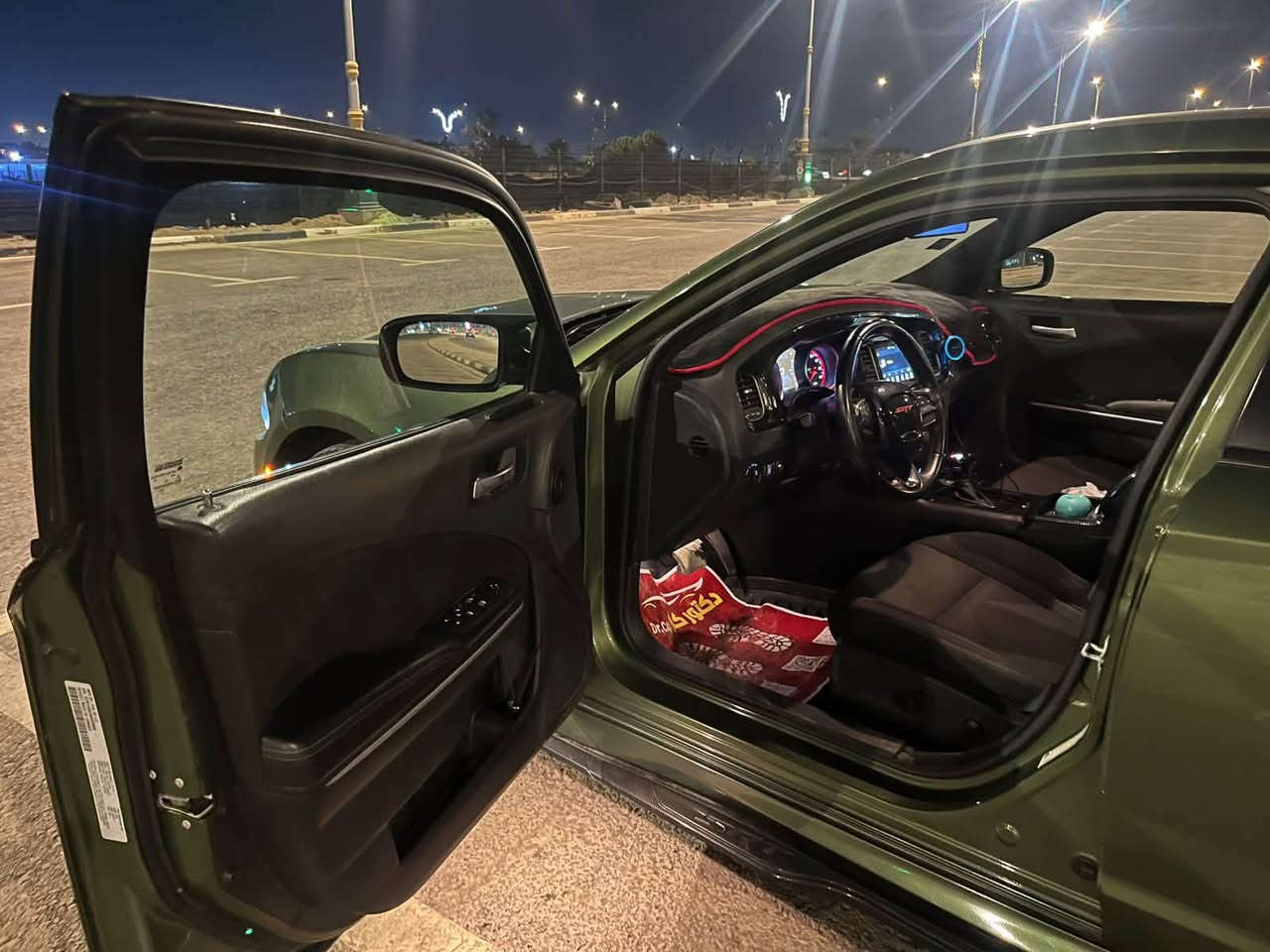 السلام عليكم
للبيع او المراوس حسب القناعه 

دودج جارج sxt وارد امريكي موديل2022 رقم بغداد انكليزي ماشيه 75 ميل حادث جاملغ وبنيد جهة السياق وقطعتين كلير من امريكا فقط باقي السياره كفاله لون مميز جاهزه بدوون نقص مواصفات اساسيه بصمه دخول ذكي 
شاشه جبيره تدعم ابل كار بلي كشن كهرباء تطعيم كاربون فايبر للدواخل كلش حلوه السياره وجاهزه على آخر حبايه سيرفس كامل للسياره بدوون چيك محرك شرط 
السعر 200$ وبيه مجال بسيط 

للاستفسار الاتصال ***********
مكاني :كربلا/ حي الاطباء
