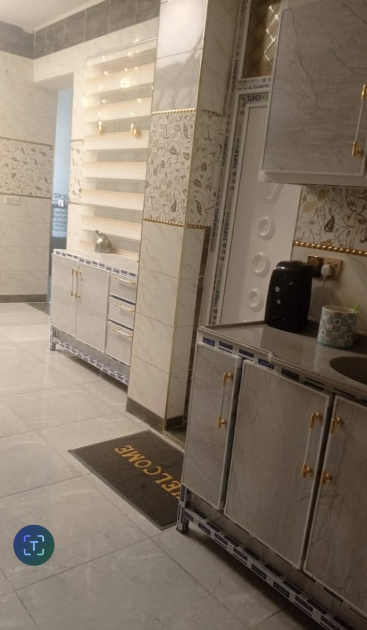 🏠بيت ١٠٠ م للبيع طابقين طابو رقم الدار1720مباشر مع صاحب العقار
🗺️العنوان : ابوغريب حي الصديق 

قرب جامع النور شارع 20

بيت للبيع كامل مكمل تستلم مفتاح 🔑من كلشي جاهز تاخذه

🔴غرف عدد: 3  

🔴 صالة ارضي وصاله طابق ثاني واستقبال 

🔴 مناور عدد،2 واحد منهم يرهم مطبخ حار 
وصحيات خارجيه وداخليه 

🔴 الواجهيه ٥ النزال ٢٠ 

للاستفسار : ‏‪***********‬‏واتساب تفاصيل
