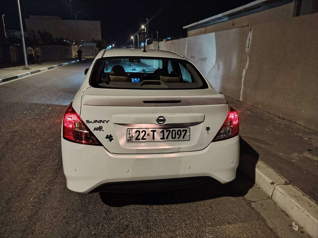 السلام عليكم للبيع نيسان سني هندي موديل 23 السياره بيها قطعتين صبغ الباقي كفاله السياره استخدام شخصي ما مشتغله تكسي ماشيه 59 الف مكينه كير حداده تبريد كفاله تخم تاير جديد السياره مدوشمه ارضيه وكشنات وبيبان وحتى الدشبول مغلفه نايلون لايت زنون عالي ناصي شاشه بلاديه كامره السياره متعوب عليها ونظيفه سنويه لل2030  السعر 108 وبيها مجال قليل للشراي مكاني البصره الزبير ***********
