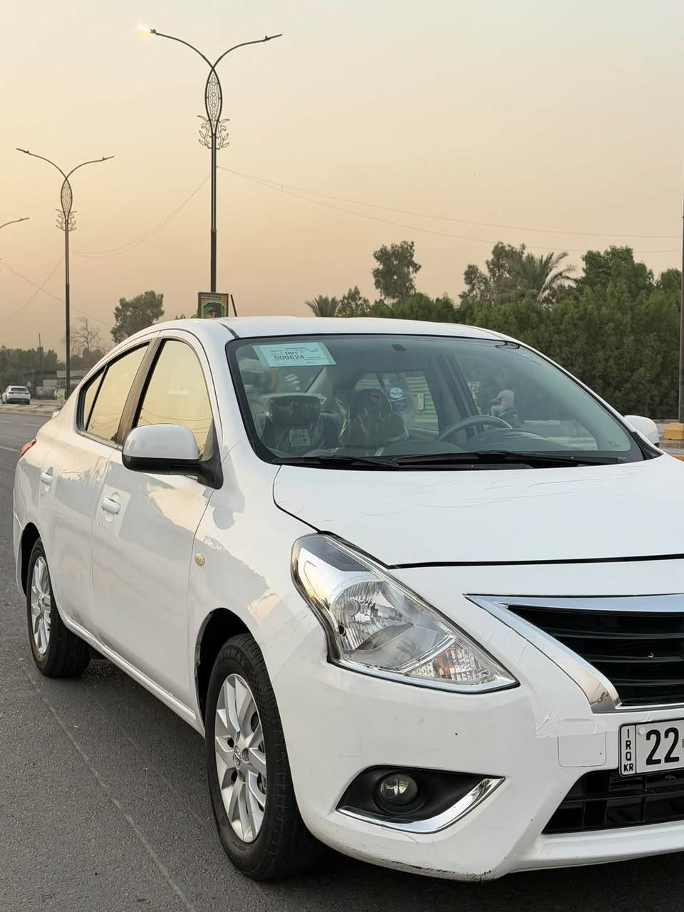 السلام عليكم سني هندي 2021 فول ام البليته الزركه ماشيه 48km السعر ( 104$) مكاني بغداد زيونه *********** 
سياره جديده مكفوله من الضربه والصبغ فقط بارد مكانين صغار ما مبينات تبريد ثلج محرك وكير مكفولات بيها منضومه مال غاز 
سياره جاهزه اربعه جام كهرباء تحكمات ستيرن قطعتين تبريد ويل كب الشراي يتصل
