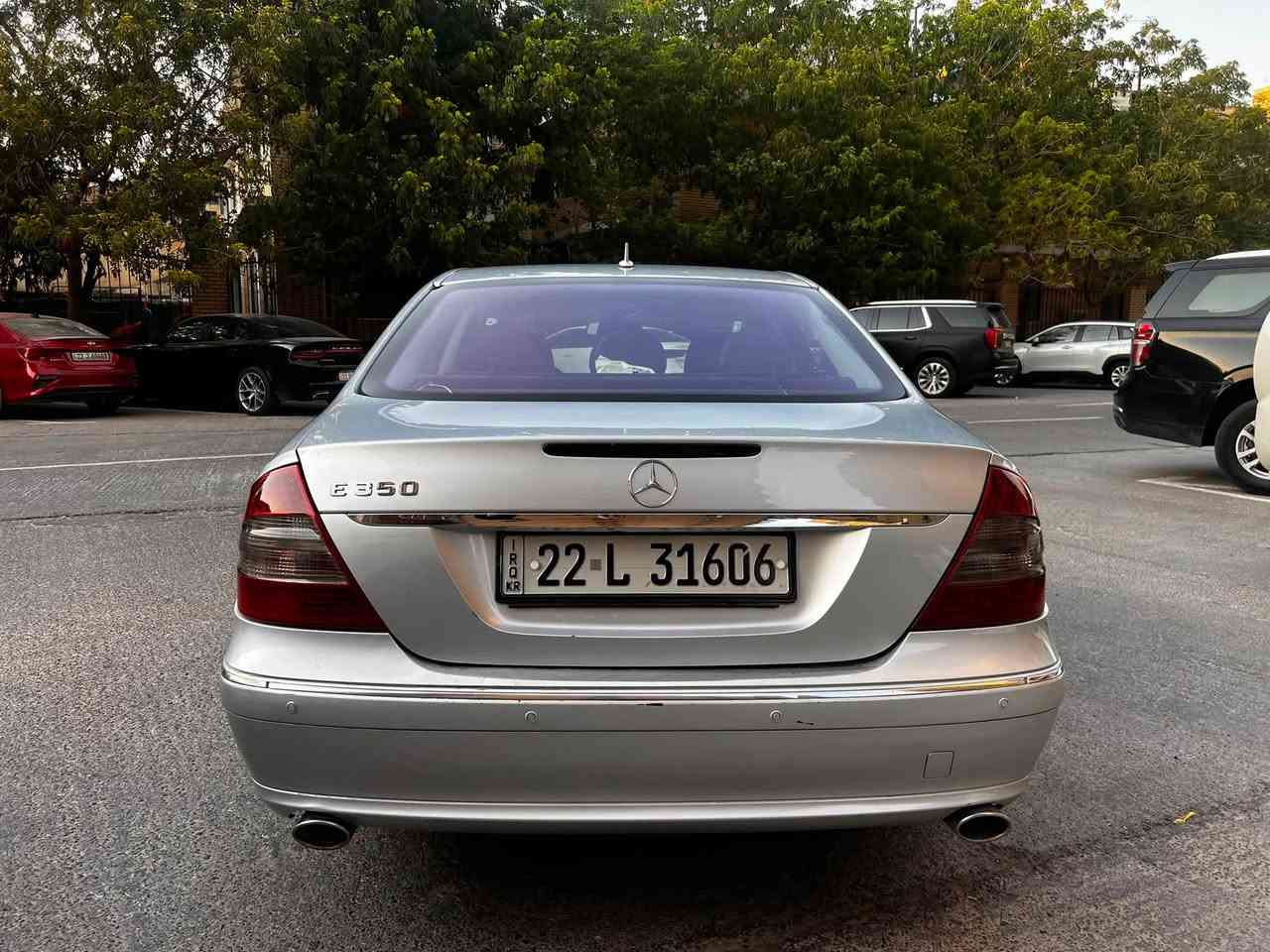 مرسيدس E350  موديل 2007 افنكارد
سيارة وارد  ياباني
لون سلفر 
فول مواصفات 
صبغ باب السائق فقط 
جاهزة السياره مابيها اي ملاحظات 
السعر  125 $
مكان السيارة بغداد - اليرموك 
للاستفسار  الاتصال ***********
غير متواجد على الفيس
