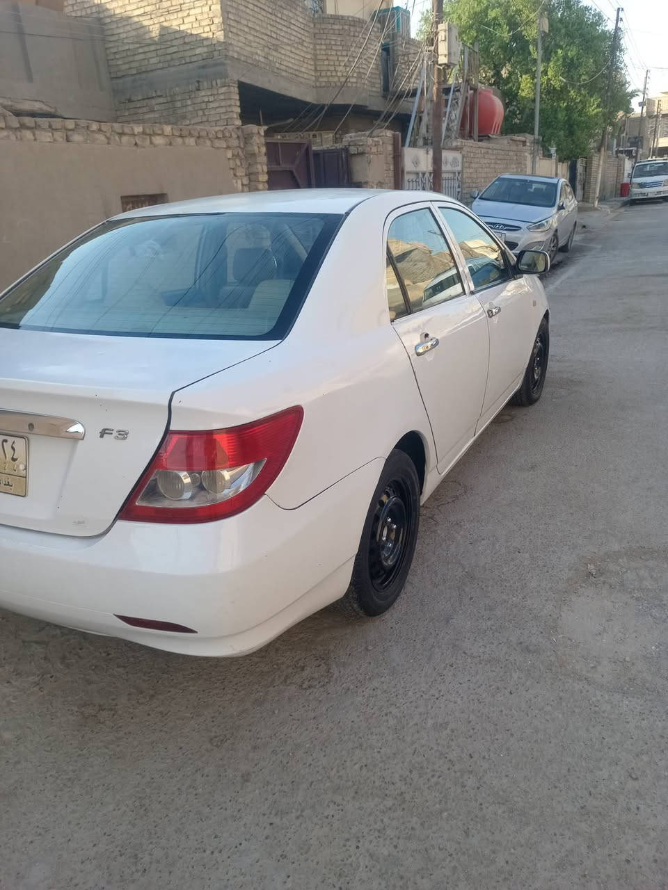 سلام عليكم بي وايدي اف 3 موديل 2011 بغداد لبيع سياره تخبل اجمل من الصوره مكاني بغداد البياع تقطع درويش 
***********
