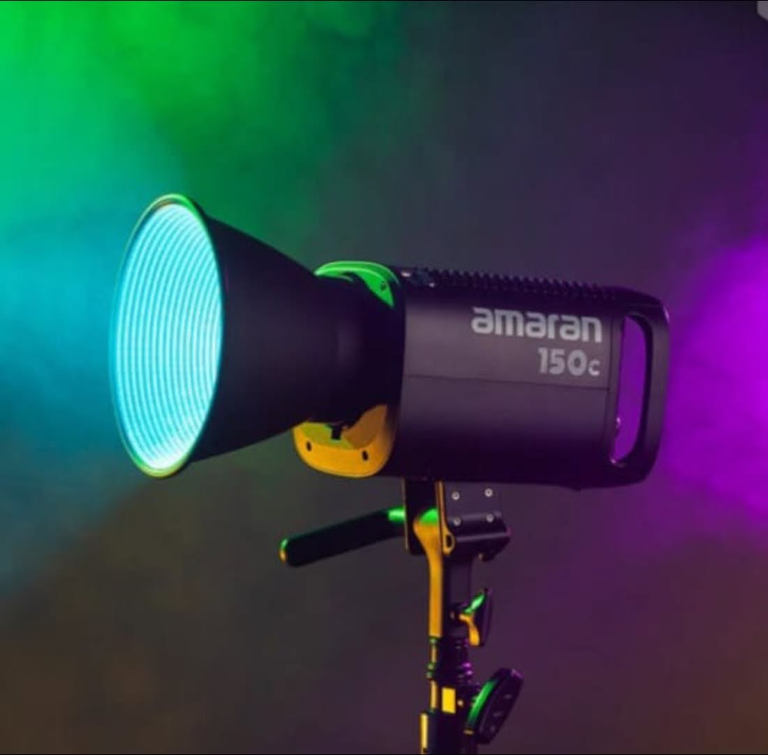 اضاءة نوع amaran
اضاءه amaran 
RGB 
مستعمله ٤ ساعات
جديده كامل غراضها وياها
330 الف وبيها مجال 
مكاني كربلاء 
***********
