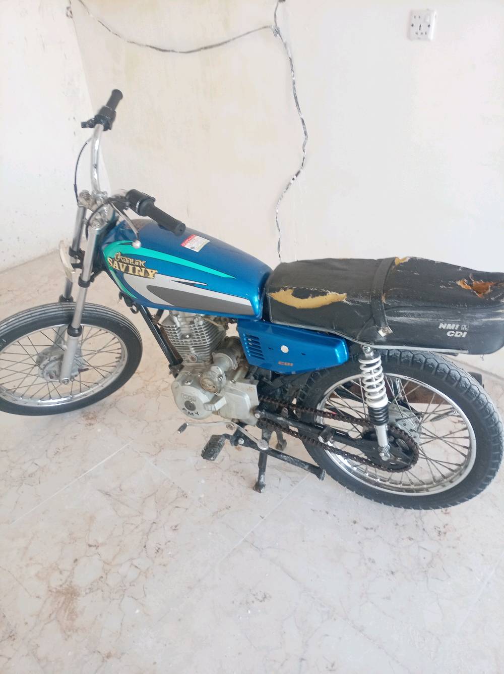 السلام عليكم خمسه كير للبيع بدون امراوس مكينه ناعمه دراجه نضيفه تشتغل هندر شلعه ومعدل كلش قويه السعر 300وبيه مجال الماعاجبه السعر يعبر المنشور *********** متواجد فقط واتساب مكلف بل نشر دراجه كلك تأخذها من باب البيت عنواني حي الطارات مستعجل عله بيعتها