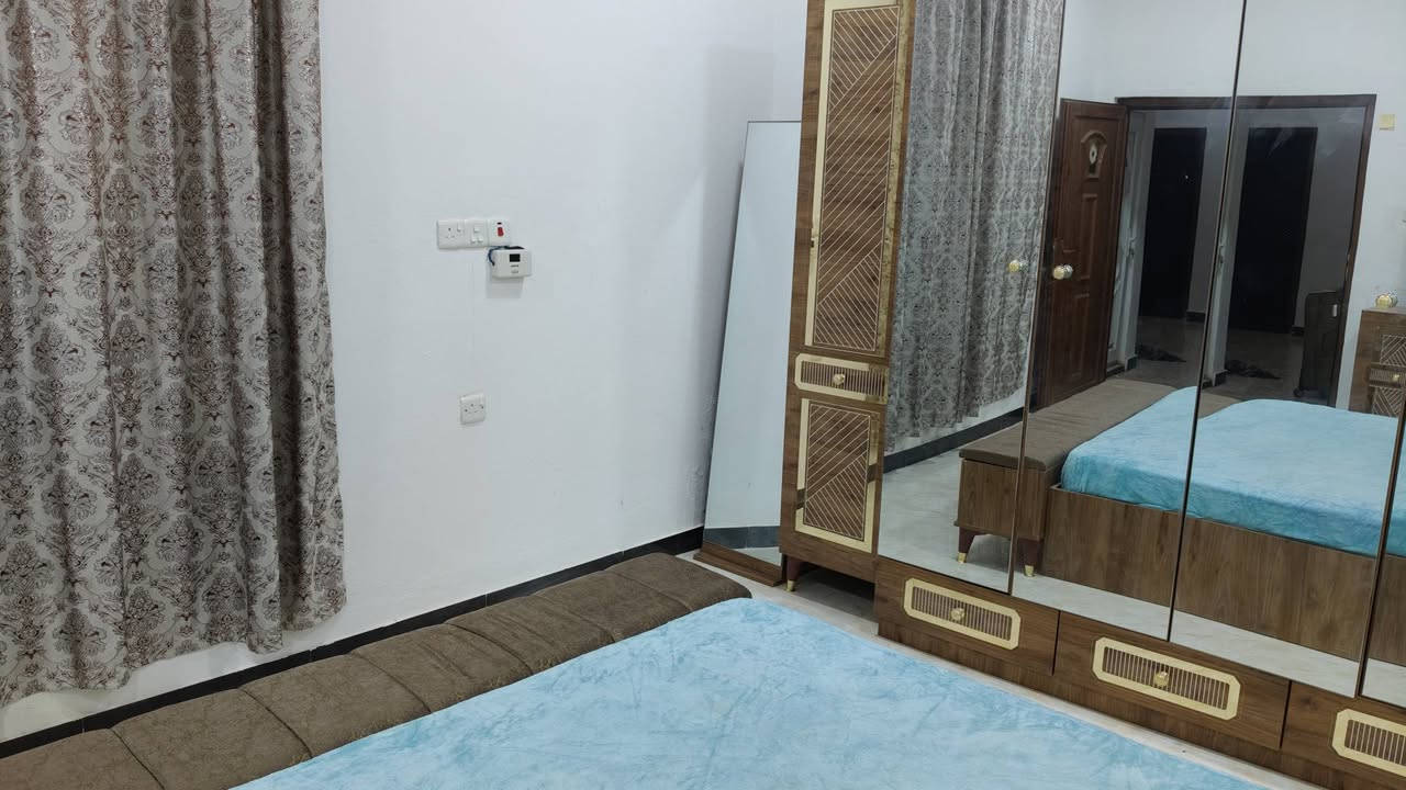 غؤفة نوم مستعمل اخو الجديد نظافة 100% مع كامل ملحقاته للتواصل والاستفسار على الرقم الاتي او الخاص 
***********

