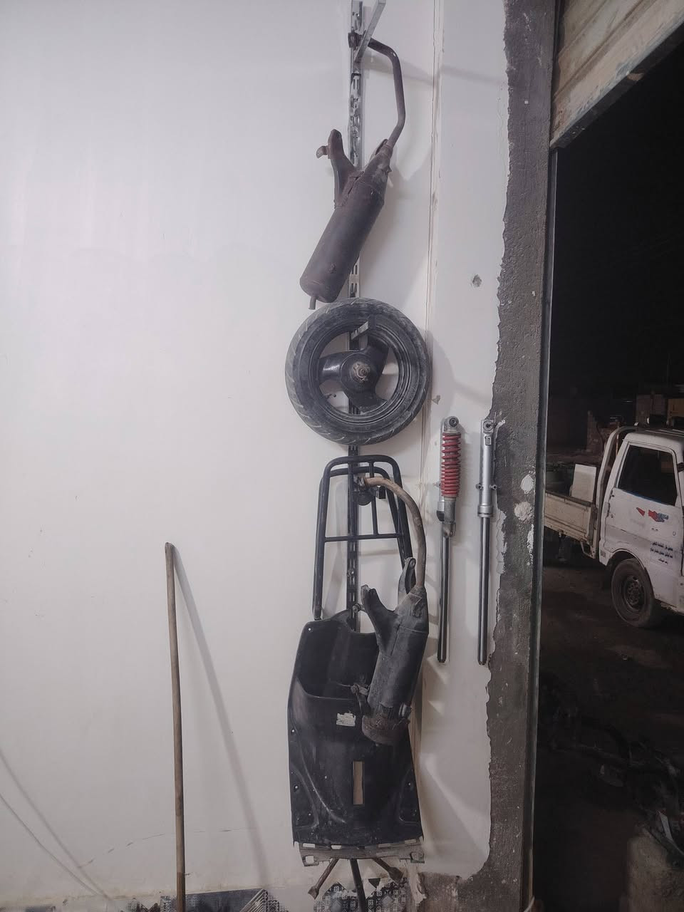 السلام عليكم 
موجود غراض ماكس تفصيخ كلمن وسعره +شاصي هم موجود 
***********
