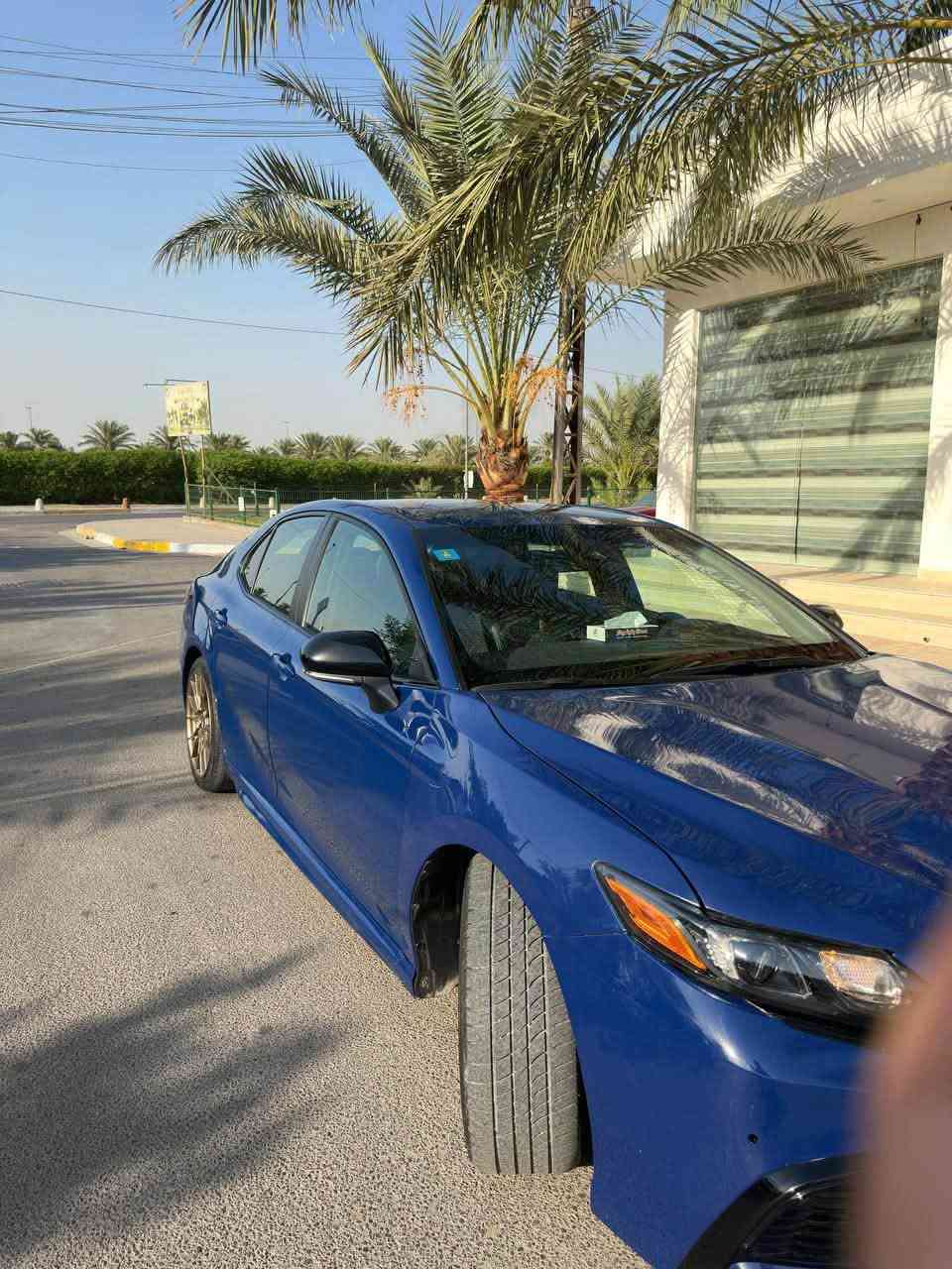 السلام عليكم 
السياره للبيع تيوتا كامري فئه ال SE موديل 2024 هايبرد 
السياره ماشيه 96 الف قابل للزياده
مواصفاتها
 اشاير مري بصمه كراسي جلد حساسات اماميه خلفيه تحكم كشنات كهرباء تحكم ستيرن رادار قياده ذاتيه السياره مفوله ماشاءالله 
حادثها جاملغ ايمن ولبنيد
كامله ومكفوله تاخذها تصرف عليها بانزين ودهن بس 
للاستفسار ***********
السعر 185 وبيها مجال
