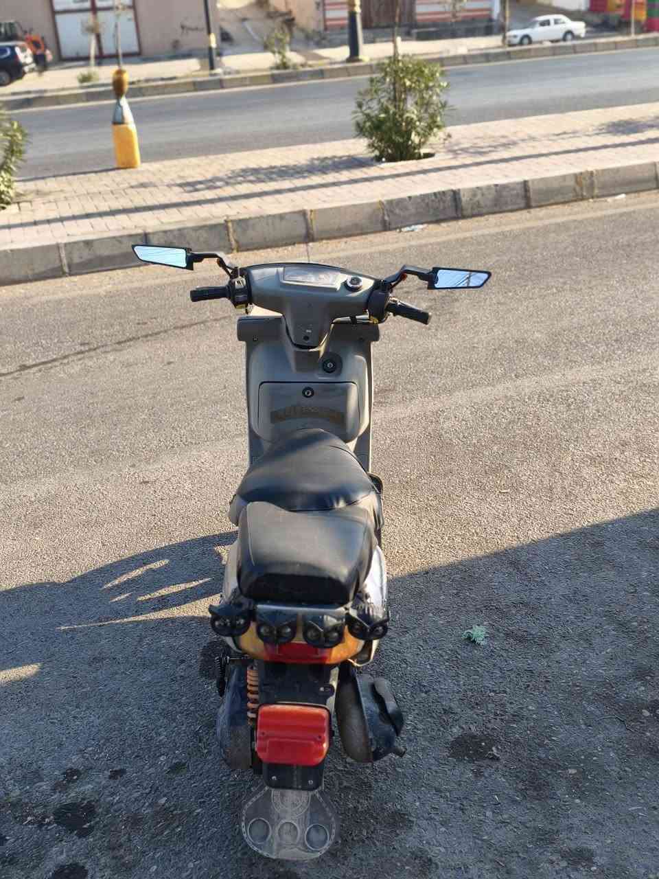 ماطور يماها للبيع مواصفات فول الماطور معمر جديد شرط التشغيل واير منية كلها شغالة فيه جهاز مانع سرقة وتشغيل الايت عن بعد وجهاز بصمة للهورن تشغيل هورن عن بعد وفيه مرايات شبح التواصل على الرقم***********
