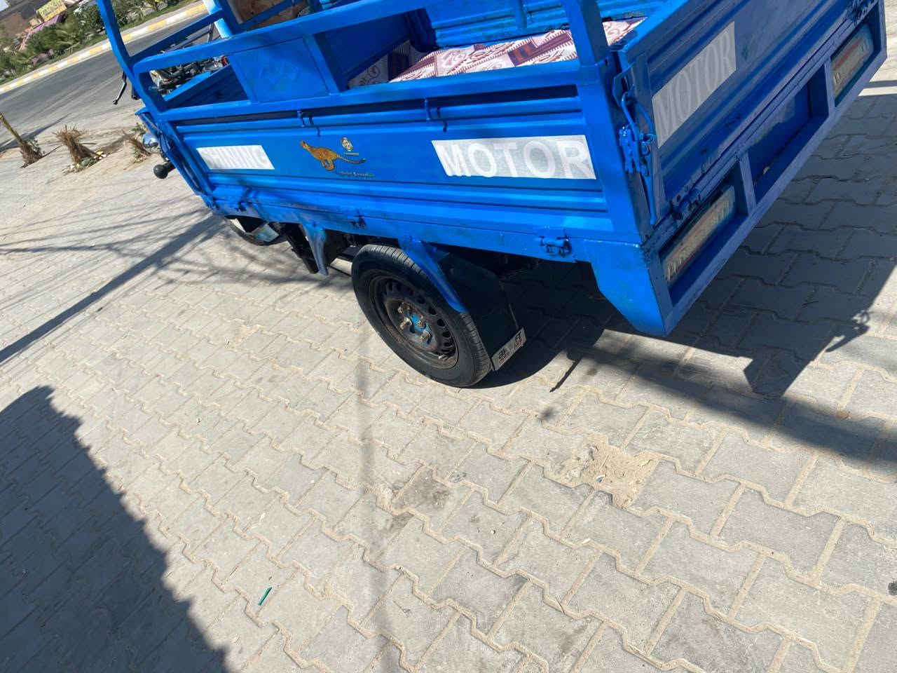 سلام عليكم ستوته البيع موديل 18محرك25ستوته مكفوله كفاله عامه نضيفه وجاهزه اوراق اصولي بسمي مكاني كربلاء الاستفسار اتصل بل رقم ***********
