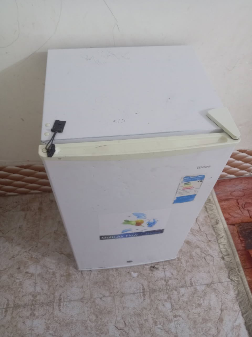 سلام عليكم ثلاجه صغيره مال غرف نوم نوع ميديااا تجميد فول اخت لجديده والله رايدها للبيع ب75رايدها مكاني كبال بوب شام  منطقة الاصلاح ***********
