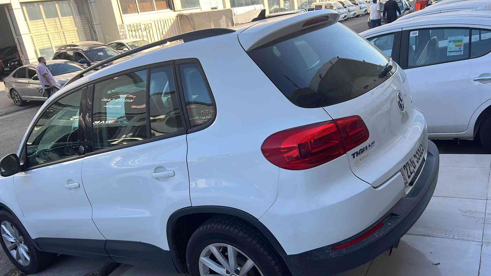 Volkswagen tiguan 2017
فولكسواكن تيكوان موديل 2017
مەکینە 20 تۆربۆ
فول مواصفات پانوراما
كوشن جلد - كوشن هيتر - سوكان فوليوم - تحديد سرعة - بصمة - كامرة - carplay - دبل اكسل - بريك بصمة 
گێر مەکینە بەشەرت 
ته نها بونت چاملغ بوياغه بي ناو گرتن 
بيها بونت چاملغ سبغ بدون دواخل 
١٧٥ هه زار كم رويشتووه 
بي مه سروفه  
سه نه وي هزه نويه جديد 
نرخي ١١٠ ورقه و مجال 
سعرها ١١٠ ورقه مجال 
رقم تلفون ☎️/ *********** 
مكان اربيل أربيل, العراق
