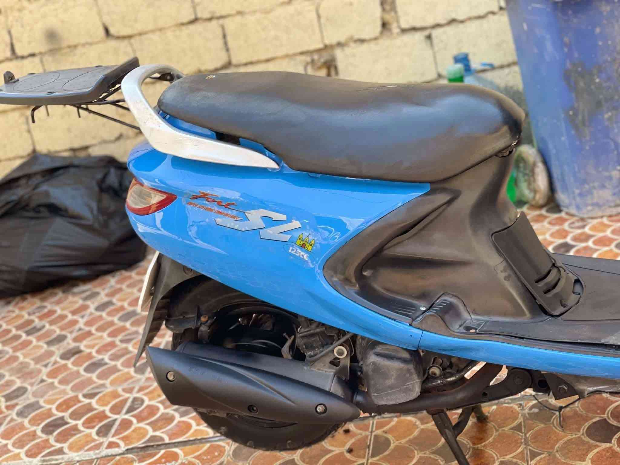 السلام عليكم دراجه فراشه 140 مامفتوحه دراجه كامله مكمله اي نقص مابيه كفرات مختمه وجديده زوج تأثيرات جدد دبلات جدد لاتنقيص ولا تبخير دراجه باي وقت تشتغل سلف هندر الدراجه قفل جنطه وجكمجه الدراجه ما متعوبه السعر 425 وبيه مجال بسيط الرقم ***********
***********7 المكان بابل محاويل
