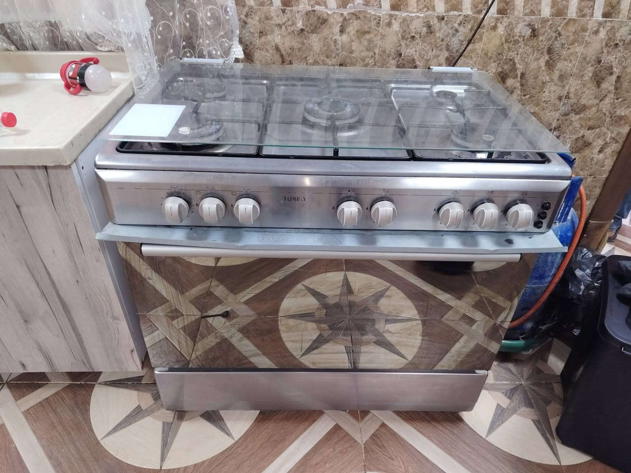 غراض لبيع العنوان سرجنار شارع ابو سناء مجاور فندق برج الحياة رقم موبايل *********** وتساب
