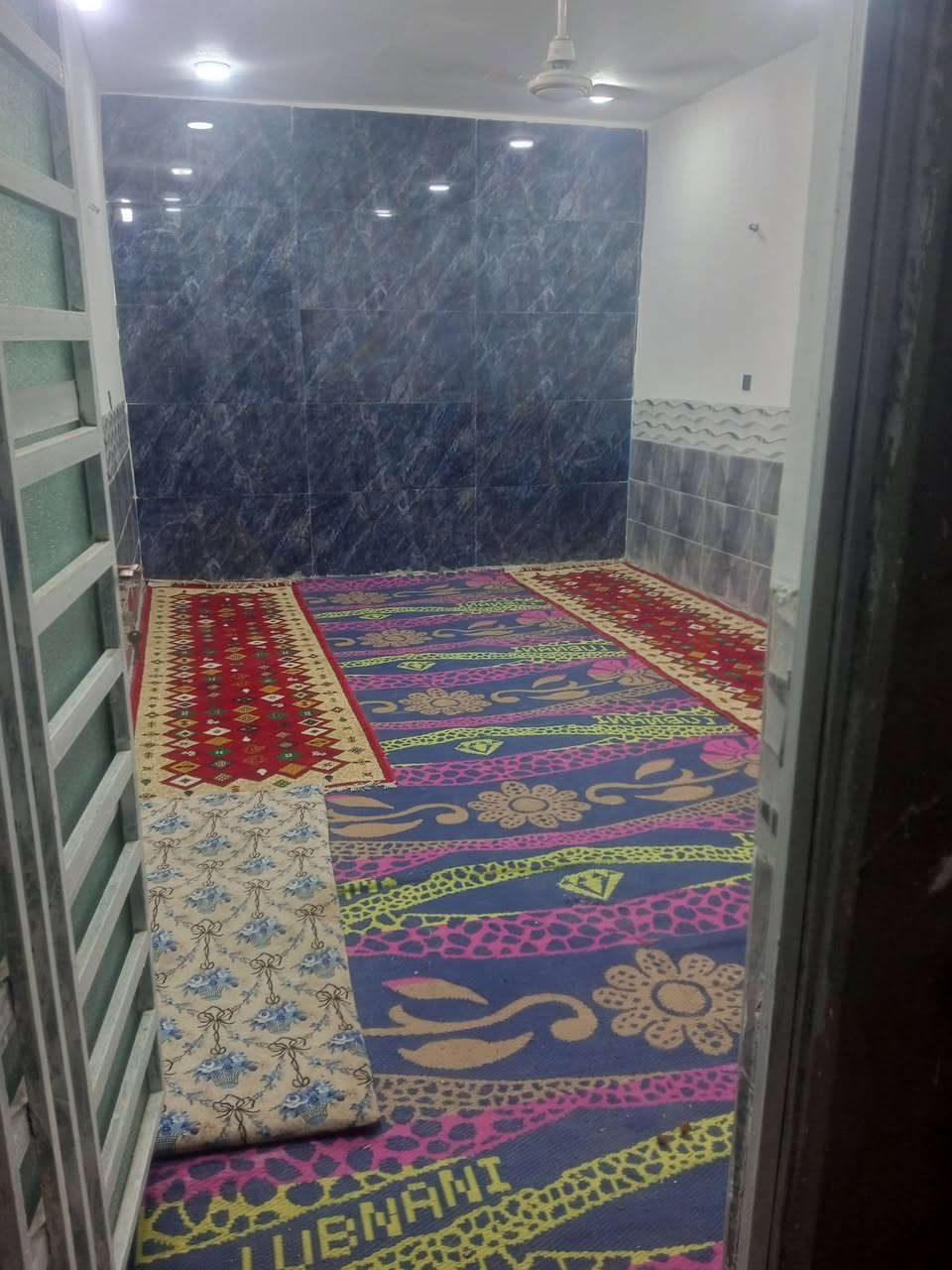 بيت للبيع 100 متر طابو زراعي قرب كره الغدير شارع المطحنه بنيان بلوك بنيان درجه اولى بدون بدون تطبيق ارضيه بالنجف سعر 23++***********
