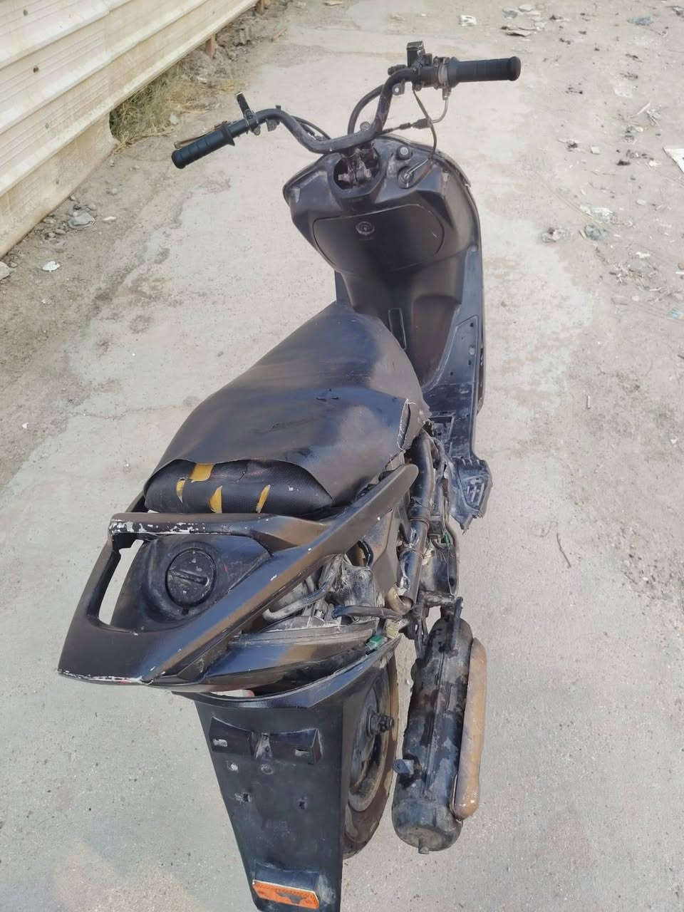 ماكس 140 للبيع شغاله ما بيهه شي السعر 200 وبي مجال بغداد المحمودية للتواصل عبر الرقم *********** بي واتساب
