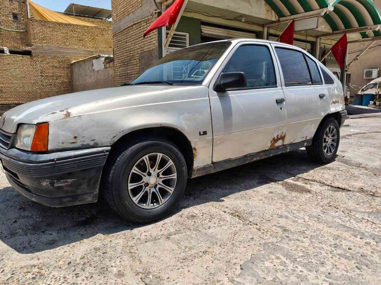سلام عليكم اوبل كاديت للبيع
سياره جاهزه وكامله سياره نضيفه وحلوه 
رقمها نجف مكانها نجف رقمي ***********
