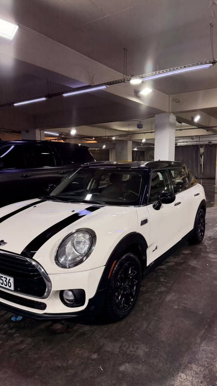 Mini coper clubman 2017
Bo froshtn am sayarai zor jwan be kesha raqam hawler 
Sayaraka la slemani banawe xoma
Pesh dwai tabred ger makenay hamw gyanai basharta sayaraka ful mwasfat 
Panroma w jda w 3 mod lexwren hamw gyani esh akat
Se3ri 115 w m3amla
Bo zanyari zeyatr pewandi bka w laxzmata abm 
***********
