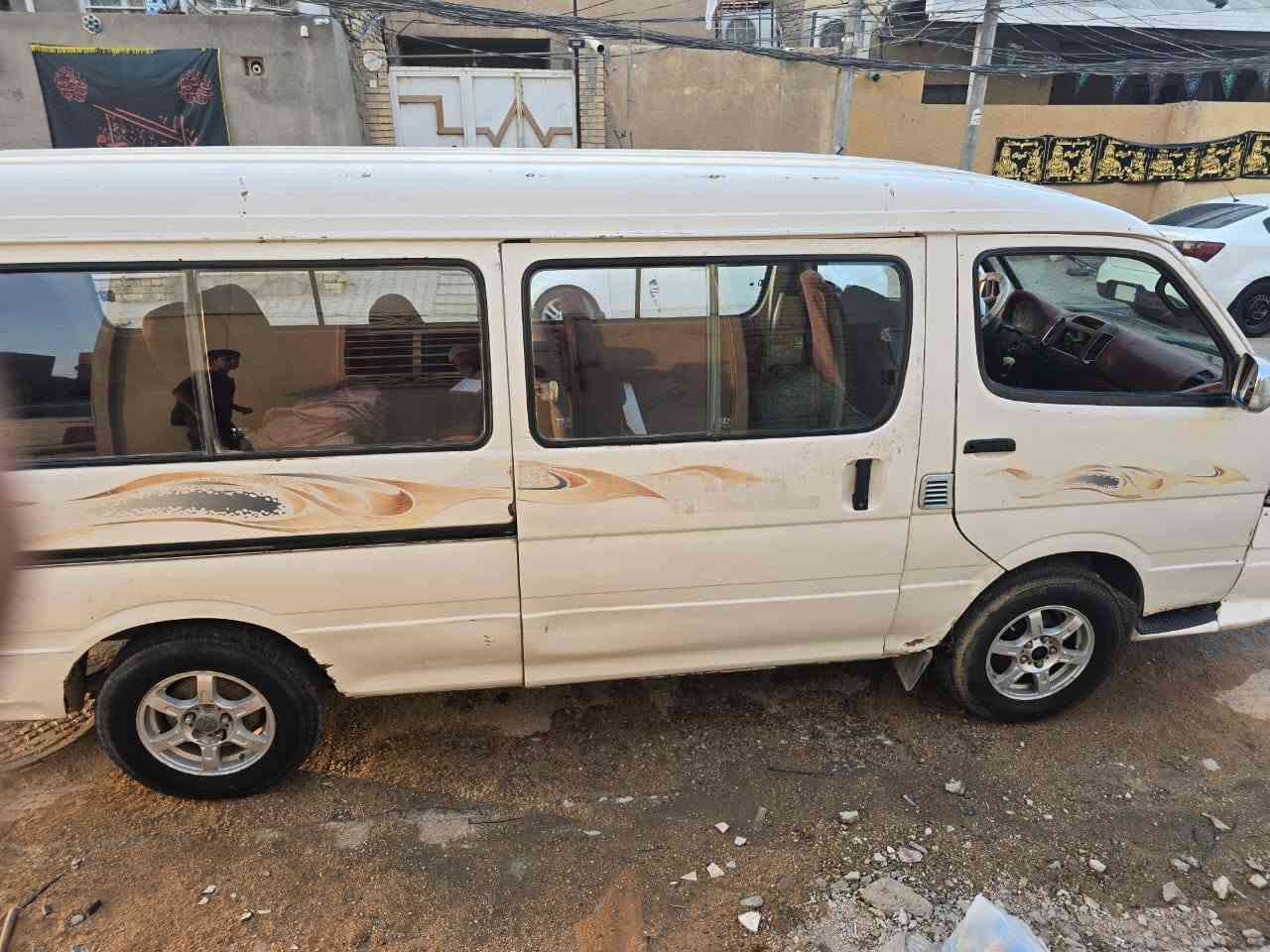 فتون ١١ مكينه كير حداديه اكسل تخم تاير باتري جديد راعيه موجود رقم بغداد سياره تحويل عليه غرامات مرورمليون و٣٢٠ الف مرور وعليه هيئه ٣٠٠ الف على المشتري السعر ٢٥ قفل قفل للاستفار ***********مكان السياره بنجف سياره كبل لشارع
