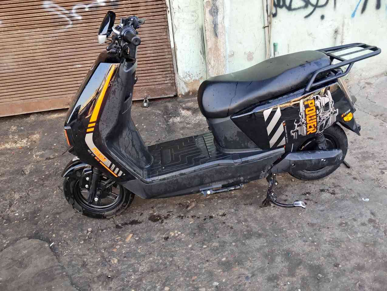 سلام عليكم للبيع مطور شحن 5 باتري  شرط 
نضام P ويرجع بك وبي تثبيت سرعه ملف 1000W لايت زينون عالي +ناصي  سرعه 52والتايرات جديد مكاني حي القدس  سعر 550 وبي مجال 
‏‪***********‬‏

