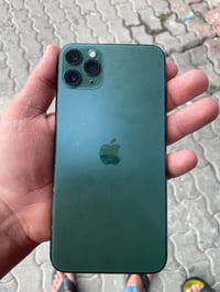 آيفون ١١ برو ماكس • نضيف • بطارية ١٠٠