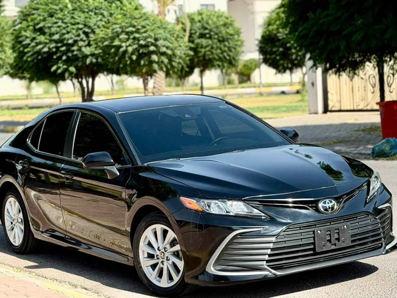 Camry 2024 LE
محرك ٤ سلندر ٢٥٠٠
تحكمات ستيرن
مودات قيادة
كشن كهرباء
لايتات زنون
ويل كروم
رادار امامي وتحديد مسار
شاشة جبيره لمس ايباد 
كامرة دوارة
كروس سرعه

***********  واتسب متواجد
