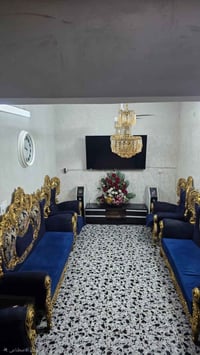 تخم للبيع اخذته من السليمانيه ١٠ مقاعد ٤كراسي وقنفات اثنين كبار مع طبل...