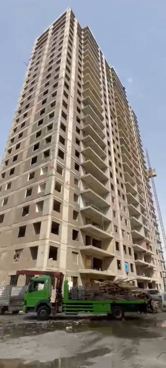 كرين اتيكو للبيع *********** بغداد باب الشيخ $250 ورقة
