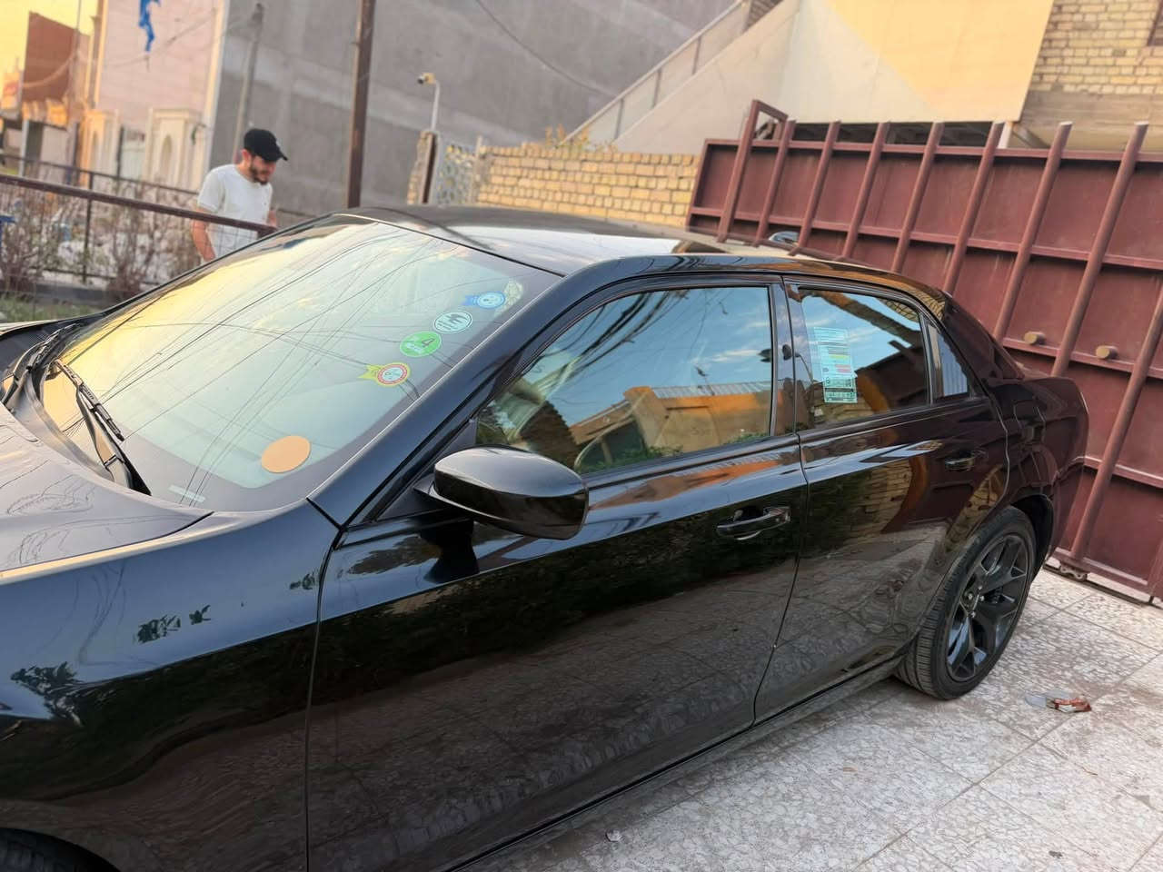 السلام عليكم 

اوباما موديل 2019s 

مواصفات لs عدا الفتحه 
مكفوله من تبدليل والبارد والصبغ والدواخل والايرباك
ثلاث قطع بارد خفيف فقط 
عداد المسافه 69000 ميل 
سياره جديده حداديه صدر كير محرك تبريد خير من الله  
مكان السياره بغداد 
***********
***********

