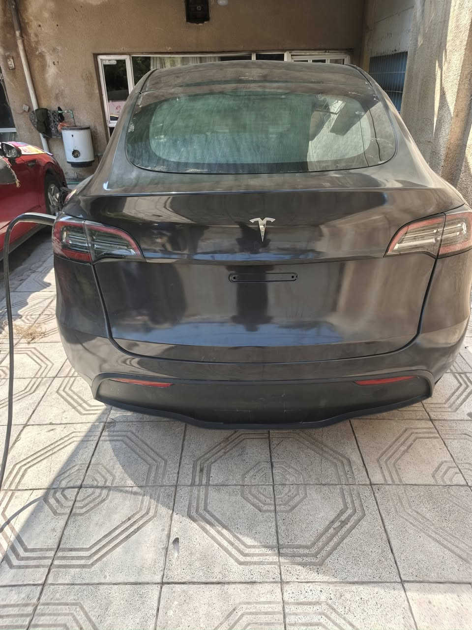 تسلا موديل Y  عالية بسعر مناسب جدا 
بيع فقط بدون مراوس 
تسلا 2024 دخول جديد لونك رينج دبل ماطور شهداء صاحب الكتاب ابن عمي  ترقيم مجاني فقط رسوم بسيطة عمل وكالة للمشتري من صاحب الكتاب . 
سيارة جاهزة لاخر حبة مع كامل الاضافات من بردات وشاشة خلفية وستيرن وسطي 
بيها قطع صبغ ابيعلك حزام حتى ترتاح ومدوخ بالسونار وتعديل درجة اولى بالشاصي الخلفي اليمين صايغة صياغة بحيث متعرفة بجمها كبس راديترات الشركة تبريد ثلاجة لان راديتر اصلي  . 
الكوع الامامي مال بطارية بي فطر وبدلته اصلي طبعا  خبيرها للتسلا واصلح بايدي اني وابوية دكتور حسن  والقدماء بالتسلا يعرفوني اصلح الهم مجاني وقديم بيها   وانطيك بيها ضمان بالبطارية والكهرباء 3 اشهر اكتبها بالمكاتبة اي شي بيها  ترجعها فقط الكشر عليك اذا ميهمك الصبغ كلش حلوة وجديدة ورخيصة 
سيارة معروفة المواصفات كلشي بيها  ماشي 38 الف اون لاين اخر تحديث مربوطة فون كي كبل احول التطبيق باسمك سيارة جاهزة نقص فقط شاحنة  لان عندي بس شاحنة وحدة واشحن باقي السيارات والاصدقاء . 
طبعا بدون ايرباك ادري شوكت يطك الايرباك  بس يالله من حسن حظنا راسا اشتغلت واخذت تحديث . 
السعر 149 ورقة
موجودة بغداد  السيدية حي الاعلام شارع البدالة
هاتف ***********
وبالخير على الي تكون من نصيبة واذا بقت جم فلس كم يوم ماكو مشكلة . 
بيع فقط بدون مراوس 
شكرا لكم
