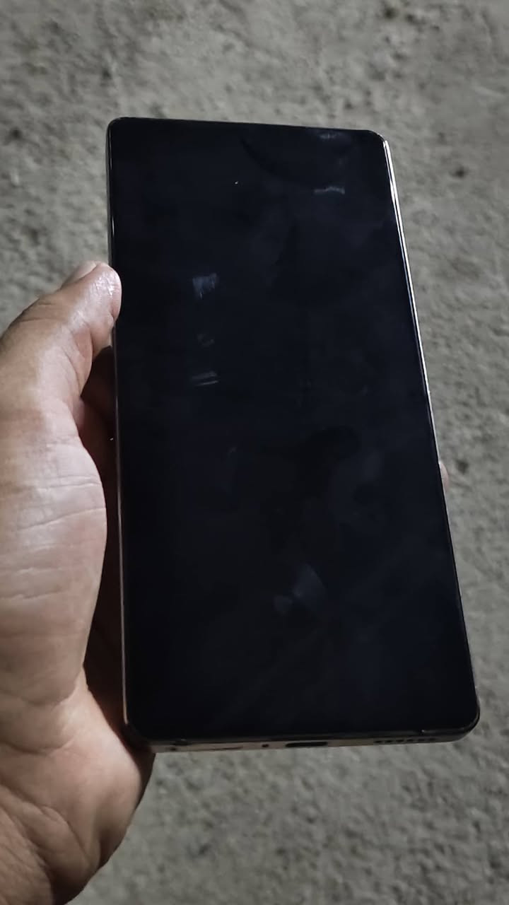 السلام عليكم شباب مرخصت الادمن 🌷
TECNO CAMON 30 Pro 5G 
ذاكره 256 
عشوائيه 12+12 
كامرات من سوني 
كامرات اماميه 4K عله 60 اطار 
الخلفيه هم 4K عله 60 اطار 
الجهاز نضيف الشاشه ولا زلغ بيه مجرد مبدل زر البور وهذه الانحراف القليل ما مأثر بلجهاز انطيك بيه ضمان كارتونه موجوده ورقه الضمان موجوده هم بس للاسف بدون شاحنه الجهاز للمراوس فقط مكاني شهداء العبيدي الثالثه وما عندي توصيل وهذه رقمي واتساب ***********
____________________________________________
ادمن وافق حبيبي 🌷❤️
