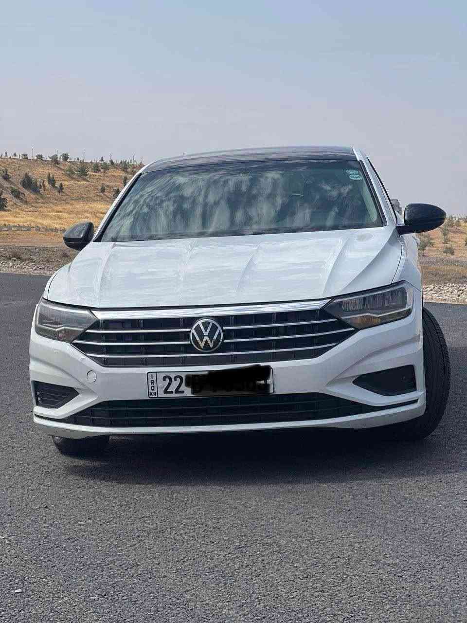 جیتا ٢٠١٩ Se سپی 
سەیارەیەکی زۆر پاک و جوانە وەک وایە لەسەر دەقی شەریکەبێ 
بەسمە - شەغال - کوشین گەرم - حاسە - پانۆڕاما - ستارت ستۆپ - ئۆتۆ هۆڵد - کامێرا 
٩٥،٠٠٠ مایل ڕۆیشتووە . سەیارەکە هی دەستی خۆمە هەرچی ڕۆن و بەنزینی شازبێ ئەوەم تێکردوە ، گێڕ و مەکینە و تەبرید و تەقە و ڕەقەی هەمووی بەشەرتە ،، نەگێڕ نە مەکینەی نەکراوەتەوە چرکەی نیە 
سەیارەکە ٣ پارچەی سبوخە بەبێ ناو تەنها لێخشانە ،، ئێرباگ و ڕادێتە و بەوابە و هەموو گیانی بیلادیە ، تەرزە و شتی نیە 

سعری ١٣٧ و مەجال 

*********** أربيل, العراق
