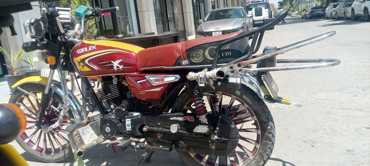 السلام عليكم دراجه للبيع موديل 24 محدث 25 السعر 690 وبيهه مجال دراجه كفلاه مكاني ديالى بعقوبه تقاطع القدس***********
