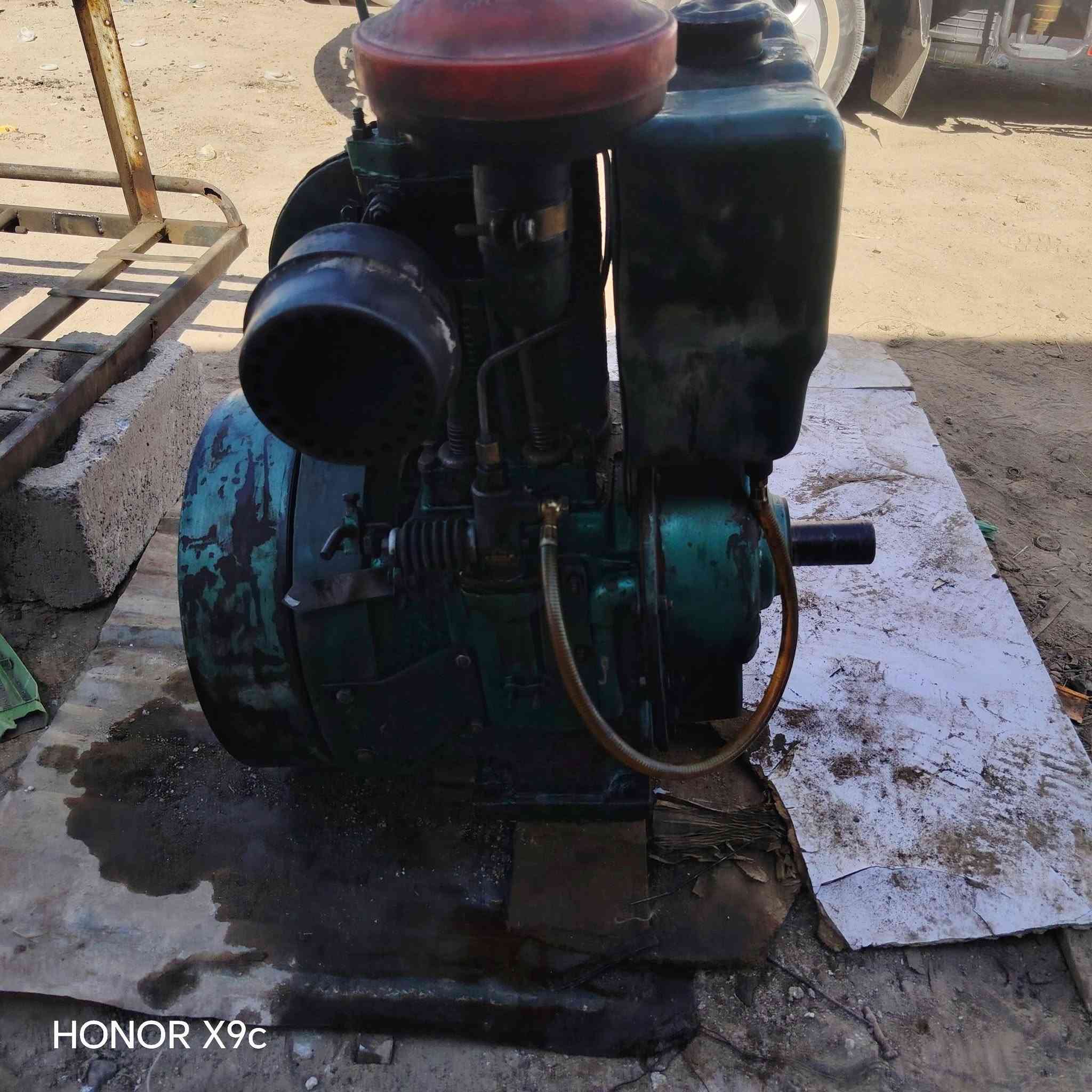 السلام عليكم
لبيع مولد هندي بس محرك بدون دينمه 
العنوان الشعله ابراهيم ابن علي او الكرمه داخل السور 
الرقم الاستفسار ***********
اني مكلف بل نشر
