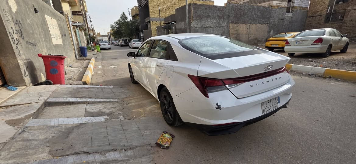 🔥 للبيع النترا 2022 – 1600 دوش 🔥
🚘 اللون: أبيض
📍 المكان: الناصرية – مركز المدينة
🛣️ الممشى: 70 ألف كم
⛽ مضافة عليها منظومة غاز
✨ مواصفات السيارة: ✅ تحكم فول
✅ تبريد خلفي
✅ شاشة
✅ كاميرا خلفية
✅ 5 ويل كب 
✅ لايت أمامي زنون 
📋 رقم ذي قار – شركة مصرف / استقطاع مباشر
⏳ باقي سنة وتصبح السيارة حرة
🔧 للتوضيح وبكل أمانة:
الباب الخلفي جهة السائق مبدل بباب أصلي شركة وبدون صبغ، بسبب طگة ستوتة، والباب القديم موجود.
وبارد اقل الشبر في مقدمة البنيد
💰 السعر: 140 $
📌 الجاد يتفضل، والسيارة جاهزة للفحص من أي مكان.
🌹 المعاينة خير دليل، والرزق على الله.
للتواصل والاستفسار اكثر 
***********
