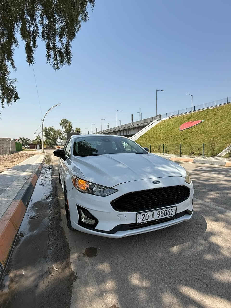 🚘 فورد فيوجن SE هايبرد 2019
سيدان أمريكية مريحة واقتصادية • مواصفات ممتازة • مناسبة للاستخدام اليومي والسفر 💎

🚘 نعمان أوتو | Numan Auto
ثقة التعامل • جودة السيارات

━━━━━━━━━━━━━━━

📊 الموديل: 2019
🇺🇸 الوارد: أمريكي
🏁 الفئة: SE Hybrid
⚙️ المحرك: 2.0L – 4 سلندر Hybrid
🎨 اللون: أبيض
🛣️ الممشى: 125 ألف كم
🛡️ Airbags: جميعها سليمة

━━━━━━━━━━━━━━━

💎 أبرز المواصفات:

✅ نظام Hybrid اقتصادي بالوقود ⚡⛽
✅ تشغيل بصمة
✅ كير ماوس Rotary Shift
✅ فتحة سقف
✅ داخلية بيج
✅ مقعد السائق والراكب كهربائي
✅ شاشة وسطية كبيرة
✅ كاميرا خلفية 📷
✅ حساسات خلفية
✅ رادار أمامي
✅ تحكم بالستيرن من الجهتين
✅ مانع انزلاق
✅ هندبريك إلكتروني
✅ شاشة معلومات وتنبيهات
✅ تبريد قطعتين

━━━━━━━━━━━━━━━

🛠️ الحالة بكل شفافية:

✔️ الإيرباكات جميعها سليمة
✔️ السيارة بيها بارد بالجهة المحاذية للسائق
✔️ المعاينة والفحص خير دليل

━━━━━━━━━━━━━━━

📍 الموقع: ديالى – بعقوبة
📞 للاتصال والاستفسار: ***********

💰 للبيع فقط وبسعر مناسب 🔥 108 ورقة فقط بيها مجال جدا بسيط 

📩 للاستفسار مراسلة الصفحة أو الاتصال على الرقم أعلاه

🚘 نعمان أوتو | Numan Auto
ثقة التعامل • جودة السيارات 🤝

#FordFusion #FusionHybrid #Ford #فورد_فيوجن #فيوجن هايبرد سيارات_العراق سيارات_للبيع بعقوبة ديالى NumanAuto
