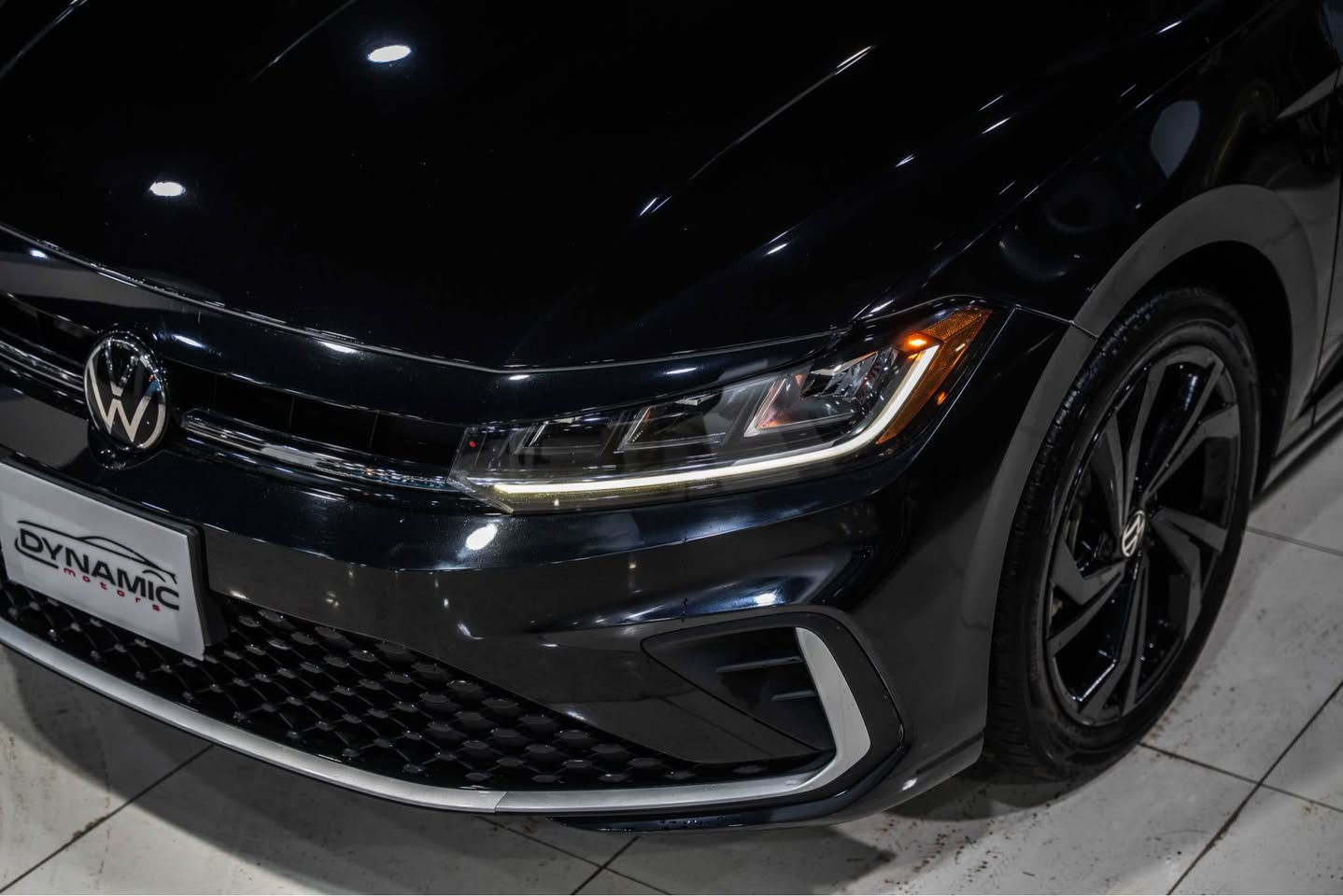 2025 VOLKSWAGEN JETTA SE بانوراما🔥🔥🔥
سعر : 🔥🔥
موديل :2025
مواصفات : SE
محرك : 4 سلندر
وارد : امريكي
عداد : 20,000ميل
صبغ : ٢  قطعة بجم كبس
ارباك : كل شركة سليم ✅✅
رقم : ( موقط) ( كاتي)
ناونيشان هةولير جادةي حديد و خشب پيشنگاي دايناميك موتورز
بو زانياري زياتر پةيوةندي بكةن بة وتس اب
*********** أربيل, العراق
