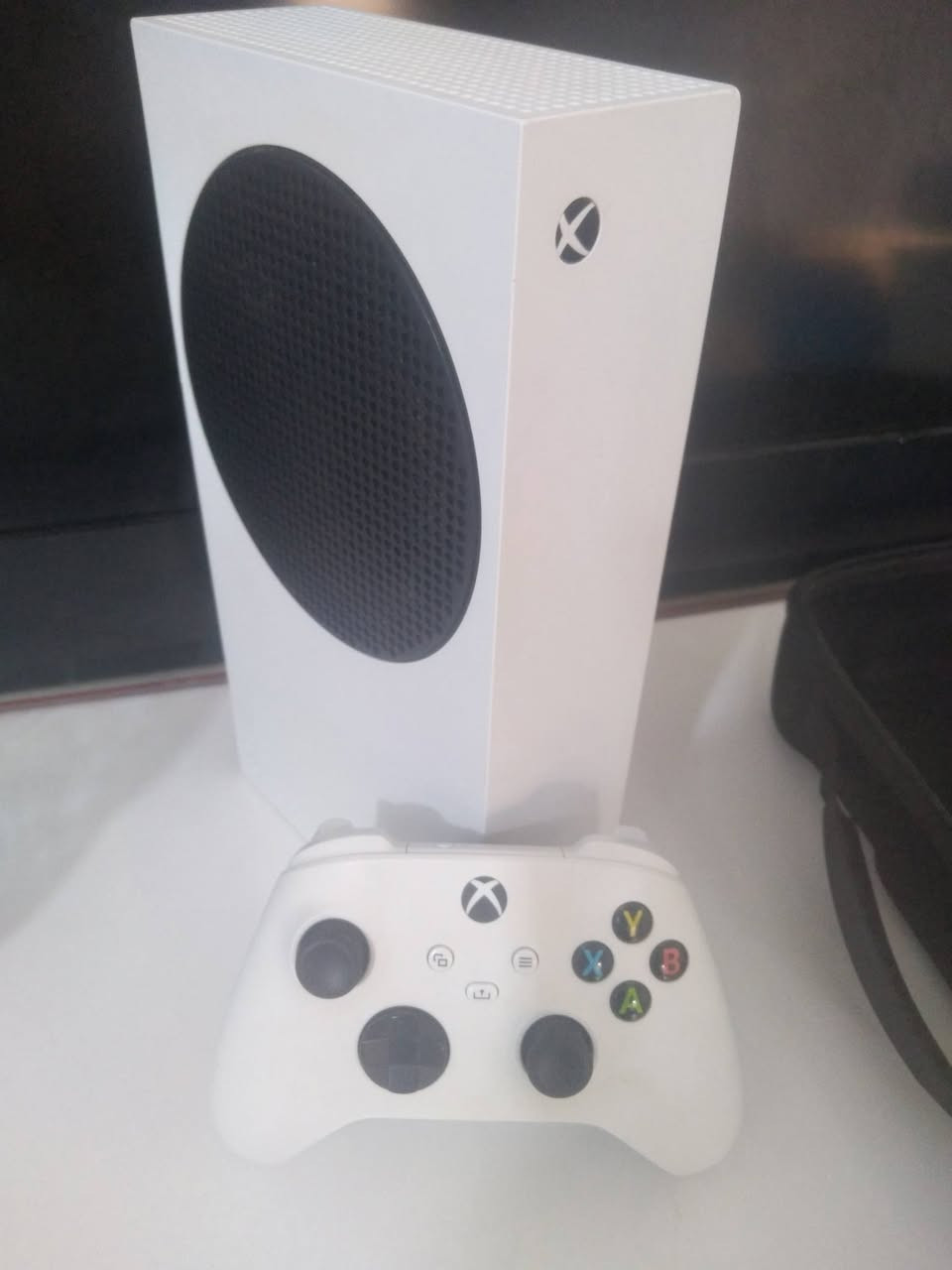 اكس بوكس سيريز S • درفت D-pad • يد بيضاء