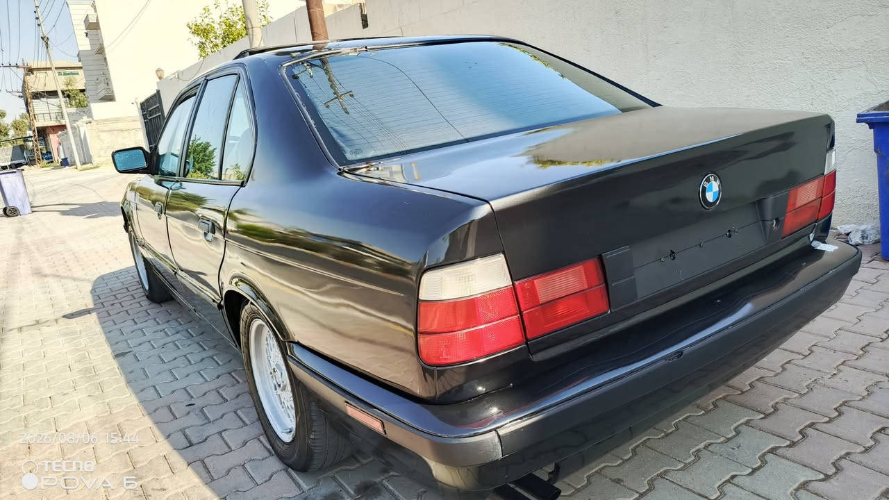 بي ام للبيع 525 كير عادي بلاد محرك كبس موديل 90 تبريد اربعه جام كهربائي سلايد بدون ضربه صبغ جماليه فقط سياره تعمير جديد كوشن جلد بلادي رقم كركوك سنويه جديده لحد 28 دفتر بنزين السعر 56 وبي مجال عنوان كركوك الشرايه اتصل***********
