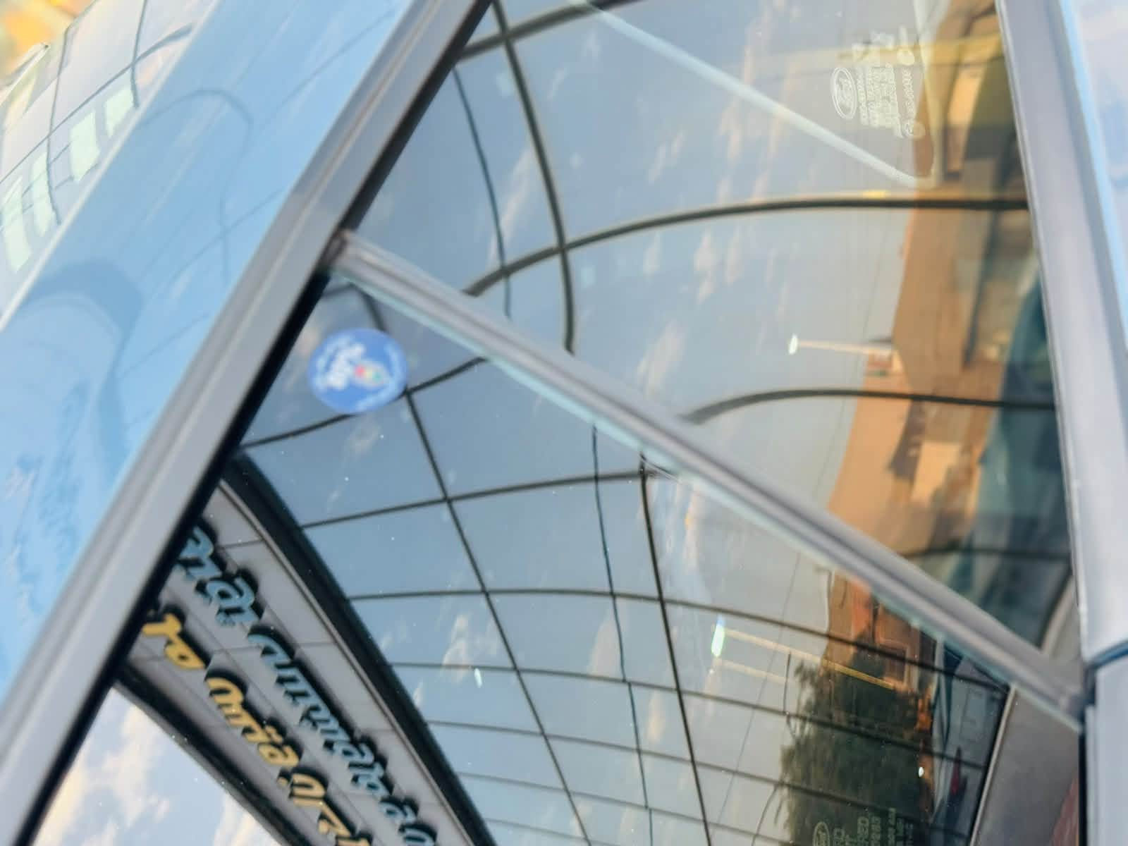 FORD MUSTANG🏴‍☠️
فورد موستنك 
موديل :2025
شكل الجديد مواصفات شاشة الكبيرة والكيج الكتروني هاندبريك كهربائي و تحكمات الستيرن ووضعيات القيادة 
  محرك 2300 توين توربو
ايكوبوست 
سيارة بدون نقوصات كلشي بيهه شغال 
سيارة بدون ايرباك وبدون دواخل بجم وخلفي كبس  
مرقمه جديد سليمانيه 
رقم مميز مع السياره 
السياره تظليل حكومي رسمي 
للون مميز ودواخل ازرق بحري جلد مميز 
ماشي 8  الف ميل فقط  
سعرها مع الرقم المميز 290$ 
سعرها بدون الرقم المميز 260$  
مكان السياره / ديالى - خانقين 
***********
