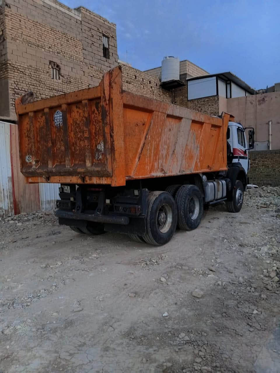 للبيع سيارة تليثيه مديل 96 مكينه 44 
الاستفسار على رقم / ‭***********‬
