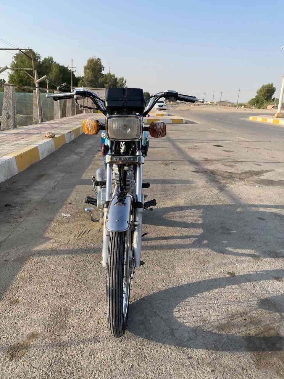 سلام عليكم دراجه للبيع نامه اصلي شلامجه موديل 22 اوراق كامله دراجه نضيف ما متعبوهه السعر خاص هاذ رقمي 
***********
