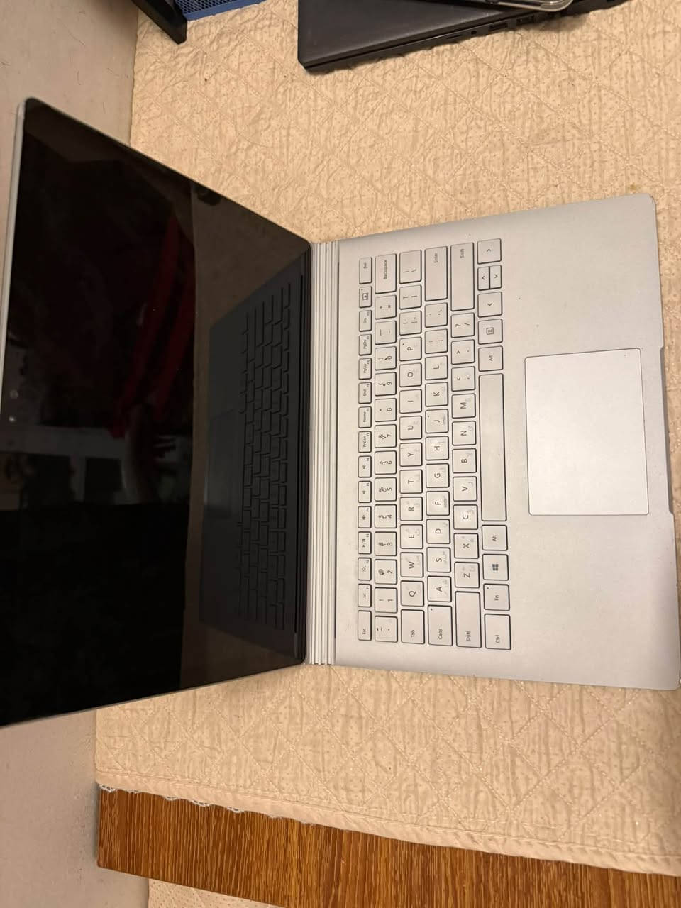 Surface Book • i5-6300U • 8GB رام