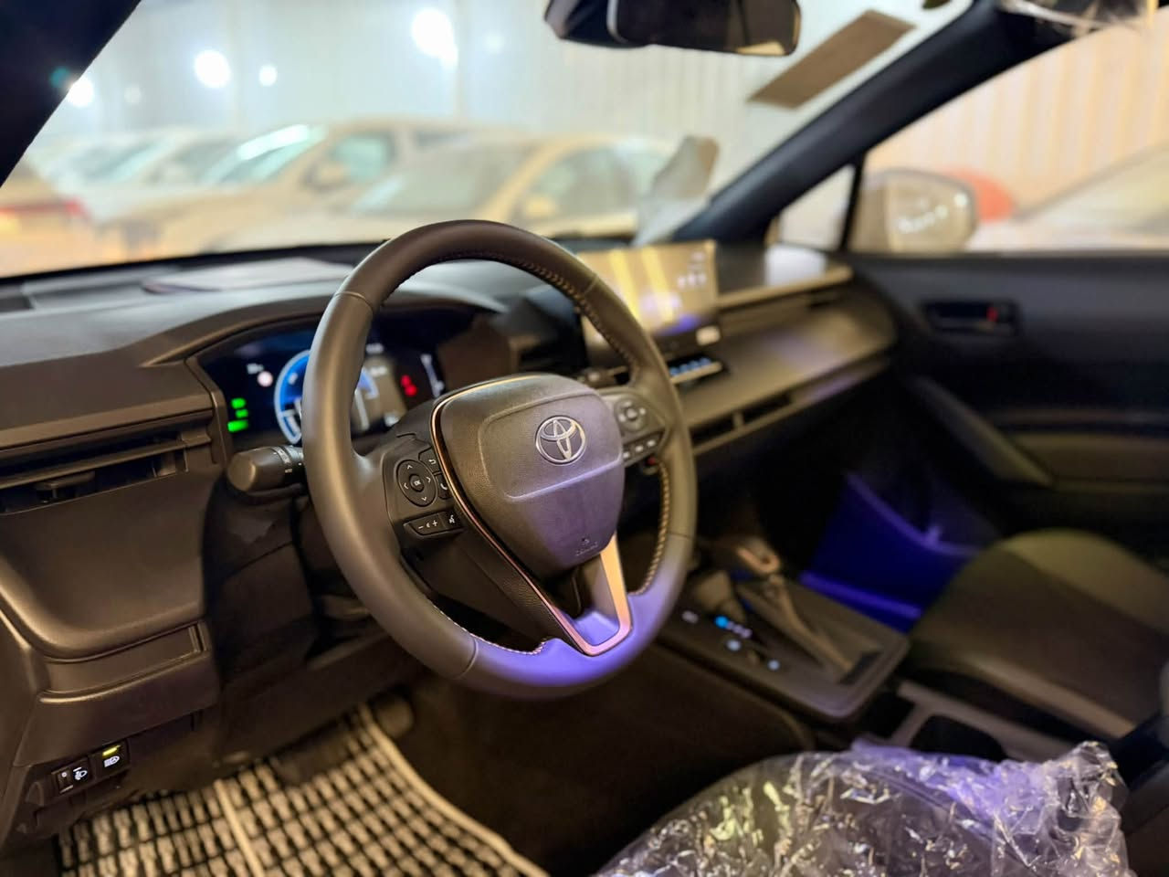 🔥👑 توفر  الان في معرض تاج الملك 🔥👑
كورلا كروس 2026 فل مواصفات 🚗🔥 
كورلا كروس 2025 فل مواصفات ساس 🚗🔥 ضمان شركة تويوتا الياباني 🔥.  

💥 البيع نقداً فقط 💥
✨ المواصفات: كورلا كروس 2026 الهايبرد
✅ محرك 2000 CC اقتصادي وقوي
✅ سلايد روف (فتحة سقف)
✅ حساسات أمامية وخلفية
✅ داخلية جلد فاخرة لون اسود 
✅ كرسي كهرباء 
✅ شاشة لمس كبيرة
✅ ستيرن متعدد الوظائف
✅ تشغيل بصمة (Smart Key)
✅ إضاءة LED أمامية وخلفية
———————————————————
👑 المواصفات الكورلا ساس 2025 ضمان تويوتا  الياباني 
 ✅ محرك 1800 اقتصادي قوي 
✅ سلايد روف (فتحة سقف) + حمالات سقف 
✅ حساسات أمامية وخلفية 
✅ داخلية لون مميز 
✅ شاشة لمس كبيرة + كاميرا خلفية 
✅ ستيرن متعدد الوظائف
✅ تشغيل بصمة (Smart Key)
✅ إضاءة LED أمامية وخلفية
______________________________________
🔥 الأسعار  ومنافسة جداً السعر نار  
سعر الكورلا 2026 زيرو  صفر كيلو متر 32,000,000 مليون دينار عراقي 🔥⭐️
سعر الكورلا 2025 ساس ضمان صفر  كيلو متر 36,800,000 مليون دينار عراقي 🔥⭐️
شرط اسعار نارر 🔥⭐️
للاستفسار الاتصال 📱
*********** 
📍 العنوان: بغداد – الكريعات – شارع المعارض معرض تاج الملك 🔥👑.
