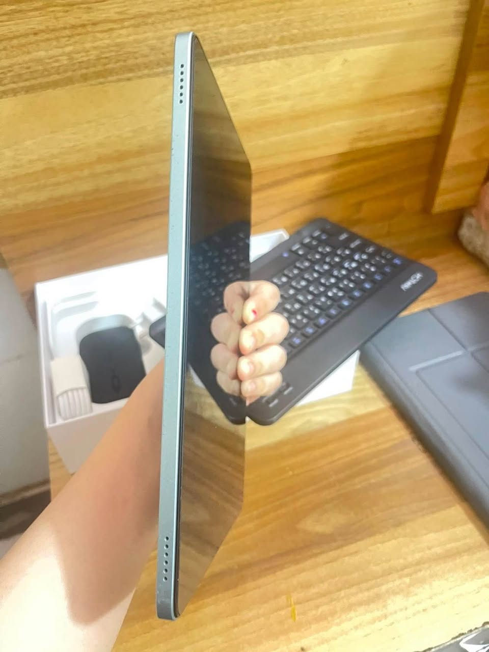 🔥 🔥🔥 من هوت ويف  Pad 13 Pro توفر تابلت 
عملي وقوي

السعر 225 الف 🔥🔥

مواصفات:-

📱 شاشة 10.1 إنچ – 120Hz

- سلاسة عالية بالتصفح، الألعاب، ومشاهدة الفيديو بدون تقطيع

- معالج Unisoc S513 ثماني النواة

أداء ثابت وسريع للاستخدام اليومي، الدراسة، والشغل.

-  بطارية ضخمة 6580mAh

- Android 16 نظام حديث، سرعة أعلى، وأمان أفضل.

🎁 يجي ويا ملحقات كاملة 🔥🔥

✔️ كيبورد

✔️ ماوس

✔️ قلم

يعني يتحول من تابلت إلى لابتوب مصغّر بكل سهولة 🔥

للاستفسار واتساب *********** بغداد, العراق
