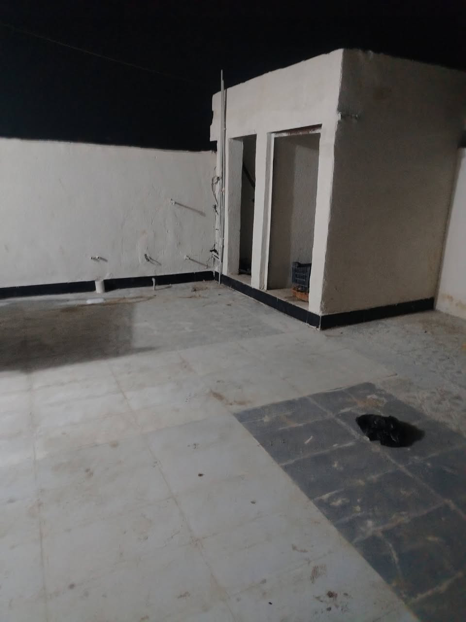 السلام عليكم دار للبيع مساحه 190 وكان حي النداء للاتصال ***********
