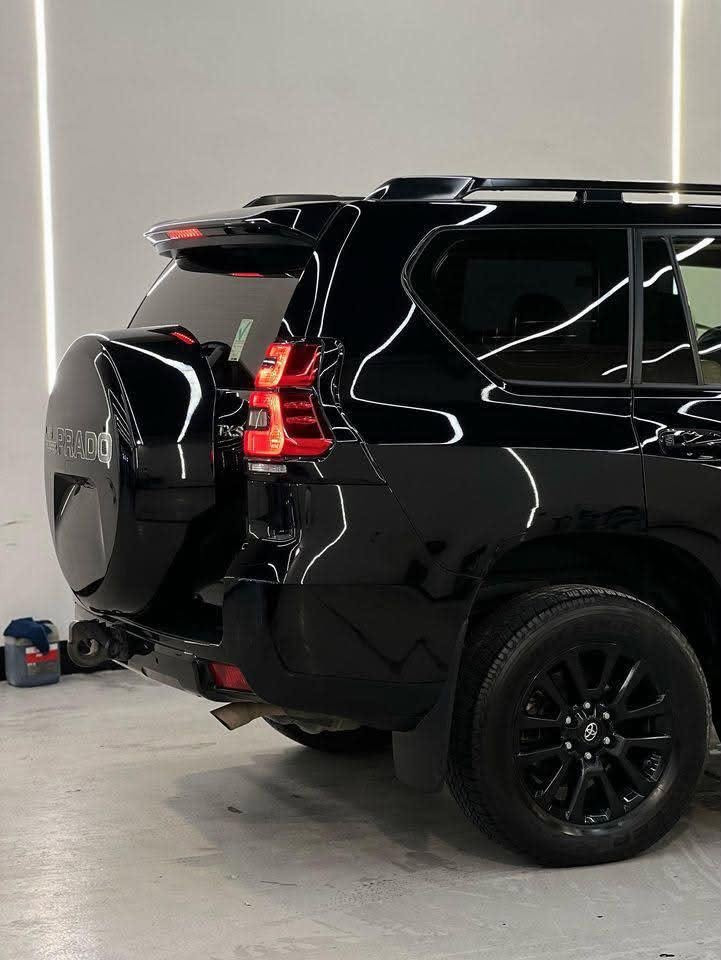 🚙 للبيع تويوتا لاندكروزر برادو TXS 2023
وكالة sas 
• المواصفات: TXS
• المحرك: 4.0 V6 — 6 سلندر
• القوة: 271 حصان
• الدفع: 4×4
• المقاعد: 7
• اللون: أسود 🖤
• الممشى: 66,000 كم
• اللوحات: أربيل — خصوصي

المواصفات
• فتحة سقف
• مقاعد جلد
• مقاعد كهربائية
• تبريد وتدفئة المقاعد
• بصمة وتشغيل زر
• تشغيل عن بُعد
• شاشة
• كاميرا خلفية
• حساسات وقوف
• مثبت سرعة
• شاحن لاسلكي
• صندوق تبريد
• تحكمات ستيرن
• نظام النزول من المنحدرات
• نظام قفل الدفرنس/الأكسل
• مانع انزلاق
• 8 وسائد هوائية
للأستفسار اكثر التواصل
***********
